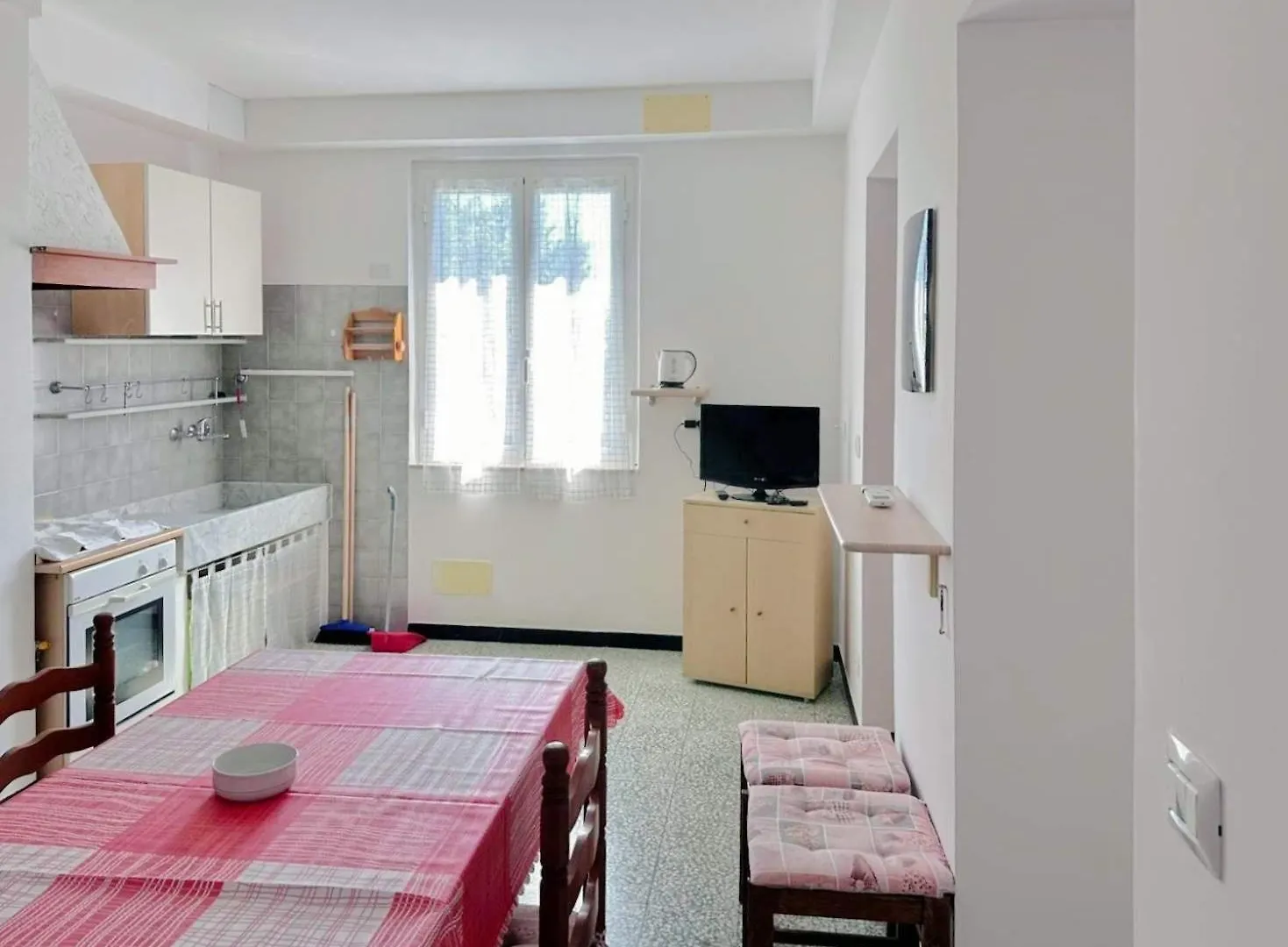 Apartment Trilocale Nel Verde Varazze Italy